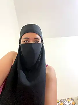 Snapshot of Wild-Nayra chatting on 10.24.25 Wild-Nayra online show from 10.24.25