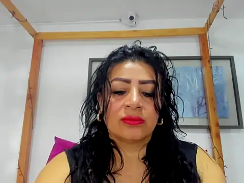Snapshot of Eva_Royer69 chatting on 10.22.25 Eva Royer69 online show from 10.22.25