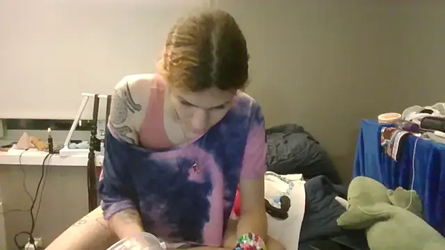 Snapshot of cuddlyavenue chatting on 10.11.25 cuddlyavenue online show from 10.11.25