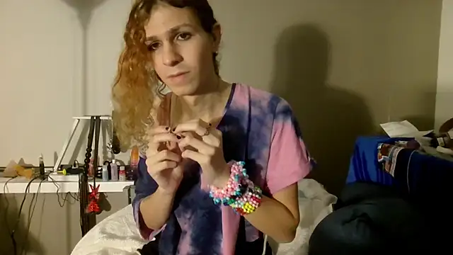 Snapshot of cuddlyavenue chatting on 10.11.25 cuddlyavenue online show from 10.11.25