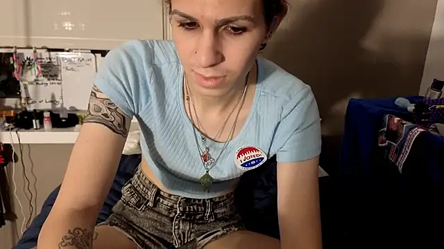 cuddlyavenue online show from 11.05.25