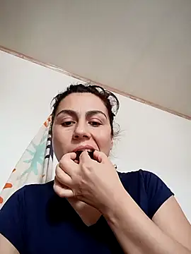 vanessa-titisM online show from 12.02.25