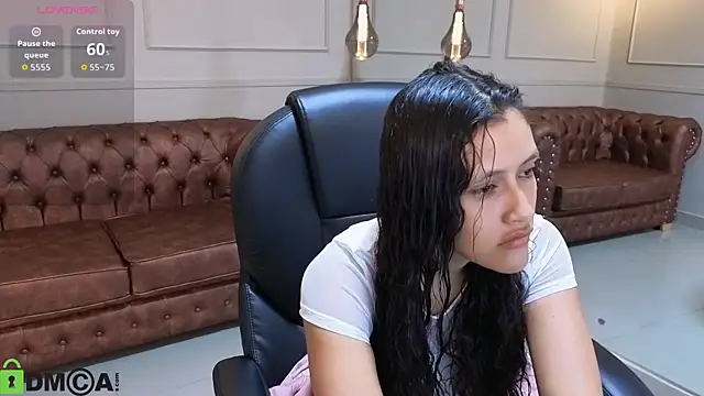 ArielBlossom    online show from 10.14.25