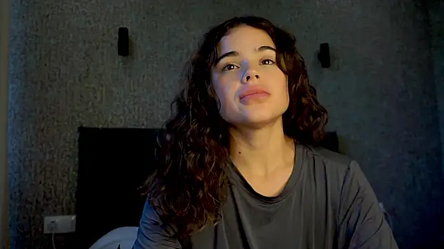 milylovee online show from 09.12.25