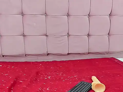 MiaSweet Pussy online show from 09.12.25