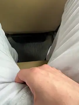 LAZ3R1 online show from 10.13.25