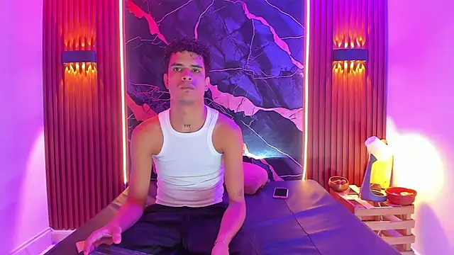 Lucky boys  X online show from 10.14.25