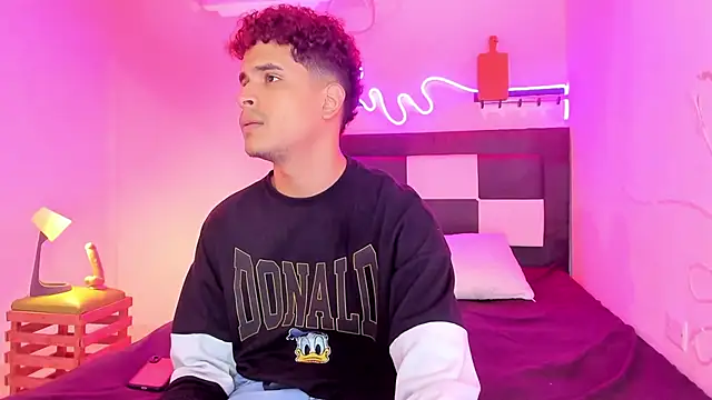 Lucky boys  X online show from 10.24.25