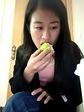 luy-xinh02 online show from 11.01.25