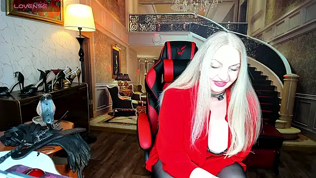 Nina Devillle online show from 02.19.26