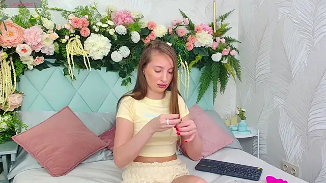 Miranda Scott online show from 10.16.25