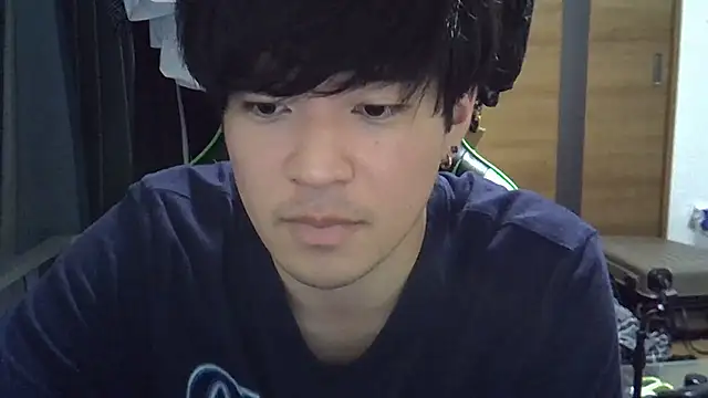 aokunvvv online show from 09.15.25