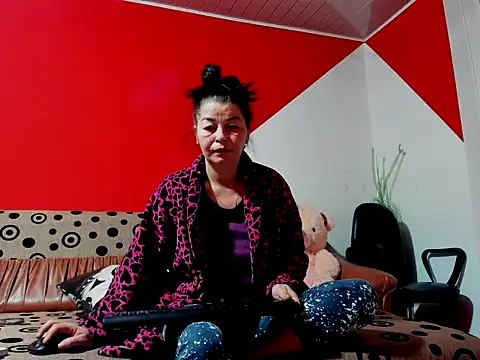 Soffy Skye online show from 10.06.25