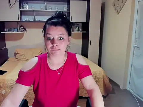 Soffy Skye online show from 04.17.26