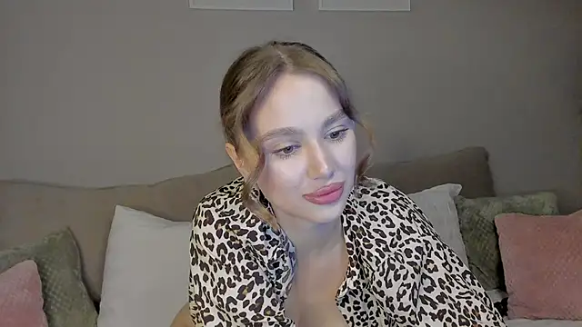 Snapshot of Stefa_Evans chatting on 09.19.25 Stefa Evans online show from 09.19.25