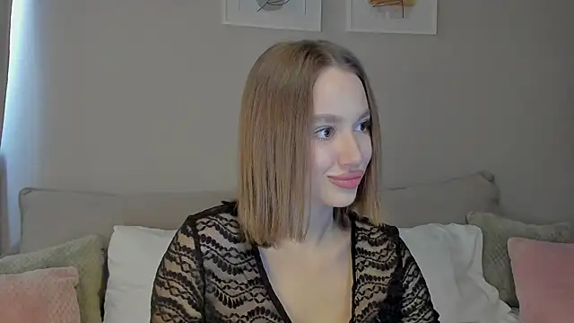 Snapshot of Stefa_Evans chatting on 10.03.25 Stefa Evans online show from 10.03.25