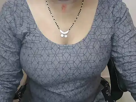 bold naina online show from 10.18.25