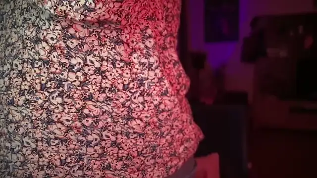 BikiHellena online show from 10.28.25