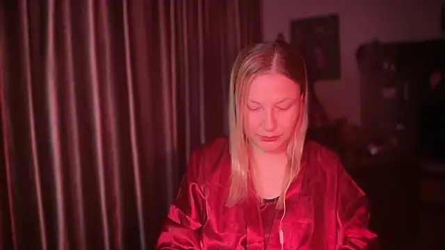 BikiHellena online show from 06.11.26