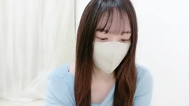  Mia land  online show from 10.10.25