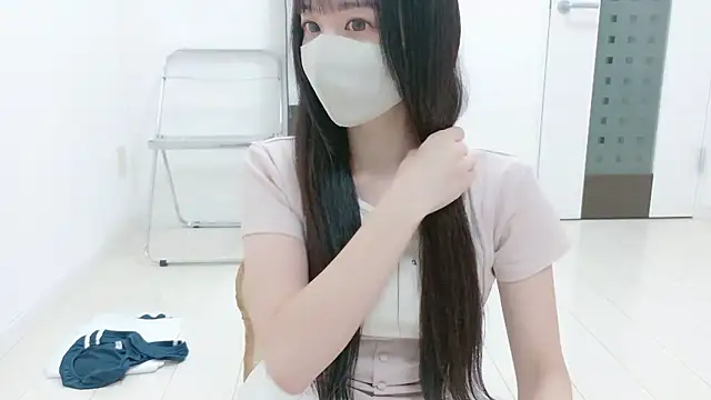  Mia land  online show from 02.10.26