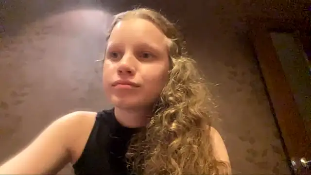 GlyndaCaver online show from 10.11.25