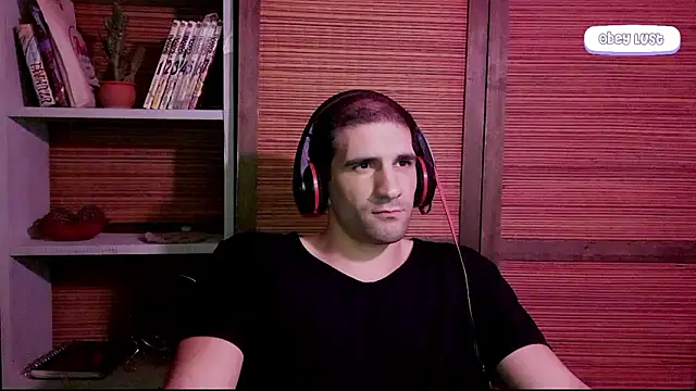 Snapshot of ObeyLust chatting on 09.18.25 ObeyLust online show from 09.18.25