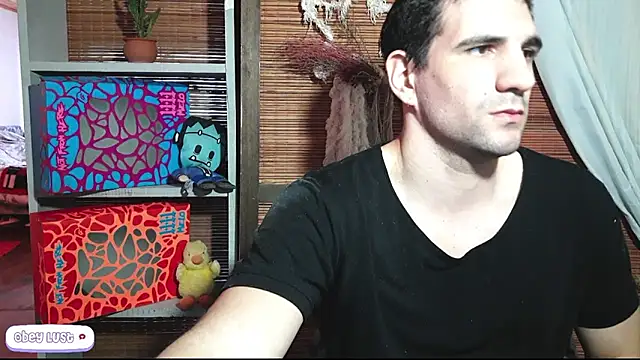 Snapshot of ObeyLust chatting on 09.18.25 ObeyLust online show from 09.18.25