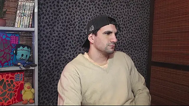 Snapshot of ObeyLust chatting on 09.22.25 ObeyLust online show from 09.22.25