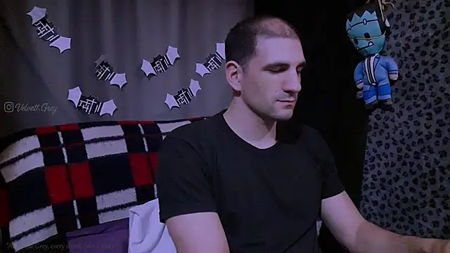 Snapshot of ObeyLust chatting on 10.26.25 ObeyLust online show from 10.26.25