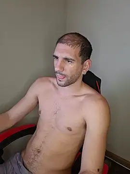 Snapshot of ObeyLust chatting on 02.14.26 ObeyLust online show from 02.14.26