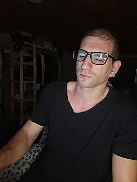 Snapshot of ObeyLust chatting on 03.31.26 ObeyLust online show from 03.31.26