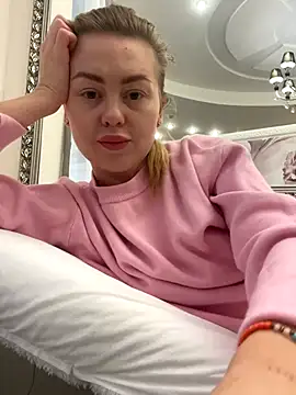 MartaLuna  online show from 11.07.25