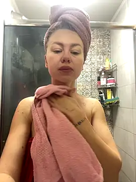 MartaLuna  online show from 12.02.25