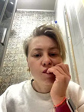 Snapshot of MartaLuna_ chatting on 01.18.26 MartaLuna online show from 01.18.26