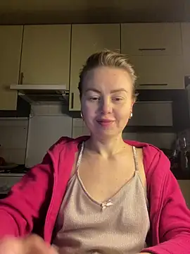 Snapshot of MartaLuna_ chatting on 01.31.26 MartaLuna online show from 01.31.26