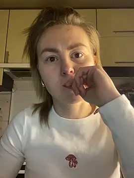 Snapshot of MartaLuna_ chatting on 02.11.26 MartaLuna online show from 02.11.26