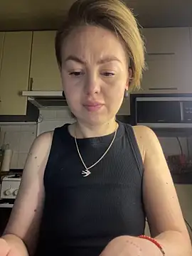 Snapshot of MartaLuna_ chatting on 02.15.26 MartaLuna online show from 02.15.26