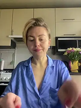 Snapshot of MartaLuna_ chatting on 02.16.26 MartaLuna online show from 02.16.26