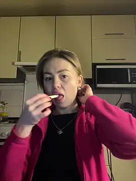 Snapshot of MartaLuna_ chatting on 02.19.26 MartaLuna online show from 02.19.26