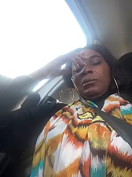 douceebene online show from 10.15.25