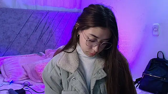 Snapshot of kimmy_vegga2 chatting on 09.18.25 kimmy vegga2 online show from 09.18.25