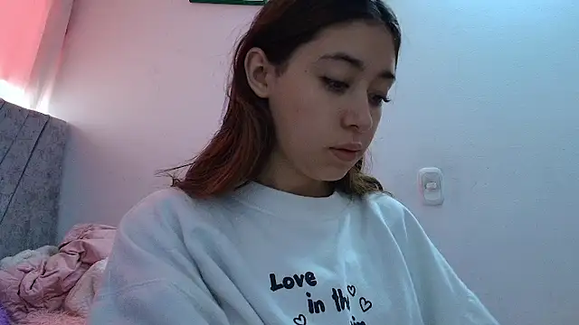 Snapshot of kimmy_vegga2 chatting on 09.23.25 kimmy vegga2 online show from 09.23.25