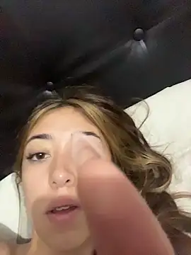 Snapshot of kimmy_vegga2 chatting on 11.02.25 kimmy vegga2 online show from 11.02.25