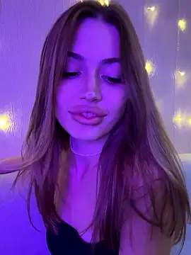 Elizabeth Tay online show from 10.15.25