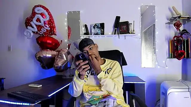 Snapshot of xxKamadevaxx chatting on 02.17.26 xxKamadevaxx online show from 02.17.26