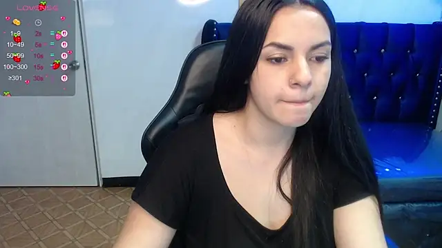 Snapshot of Mialover_v chatting on 09.26.25 Mialover v online show from 09.26.25