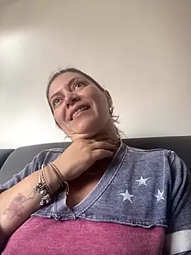 pamelaqenn 2 online show from 09.25.25