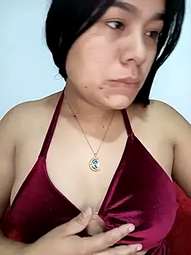 Snapshot of April_Becker chatting on 11.29.25 April Becker online show from 11.29.25