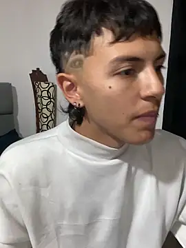 NaytonFreeman online show from 09.19.25